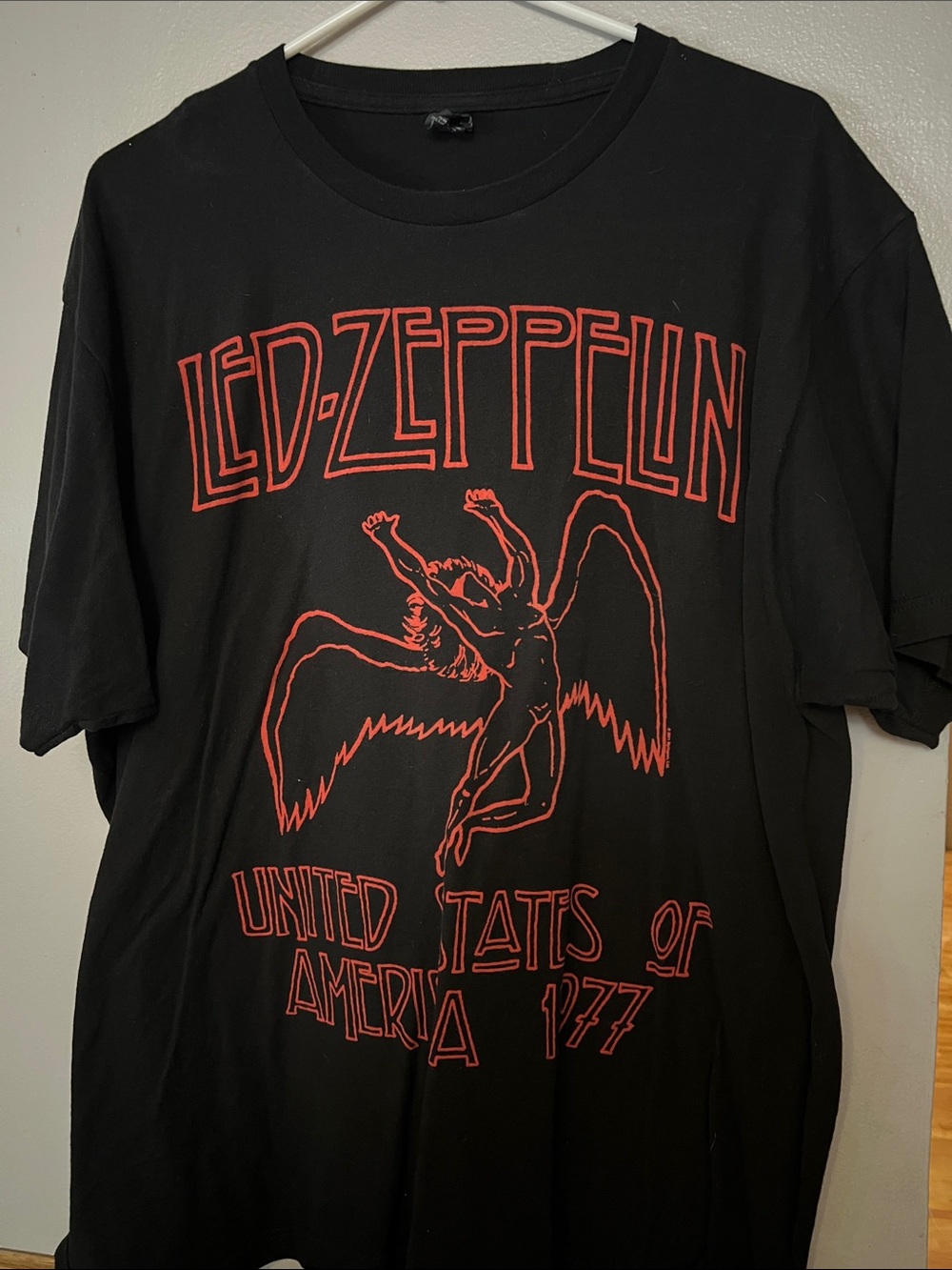 LED ZEPPELIN Black & Red Graphic Tee